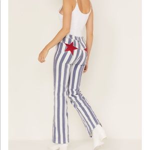 FREE PEOPLE WOMEN'S FIRECRACKER STAR & STRIPE FLARE JEANS